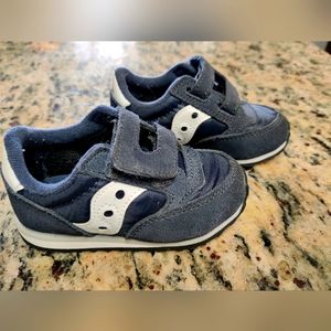 Toddler size 6 shoes